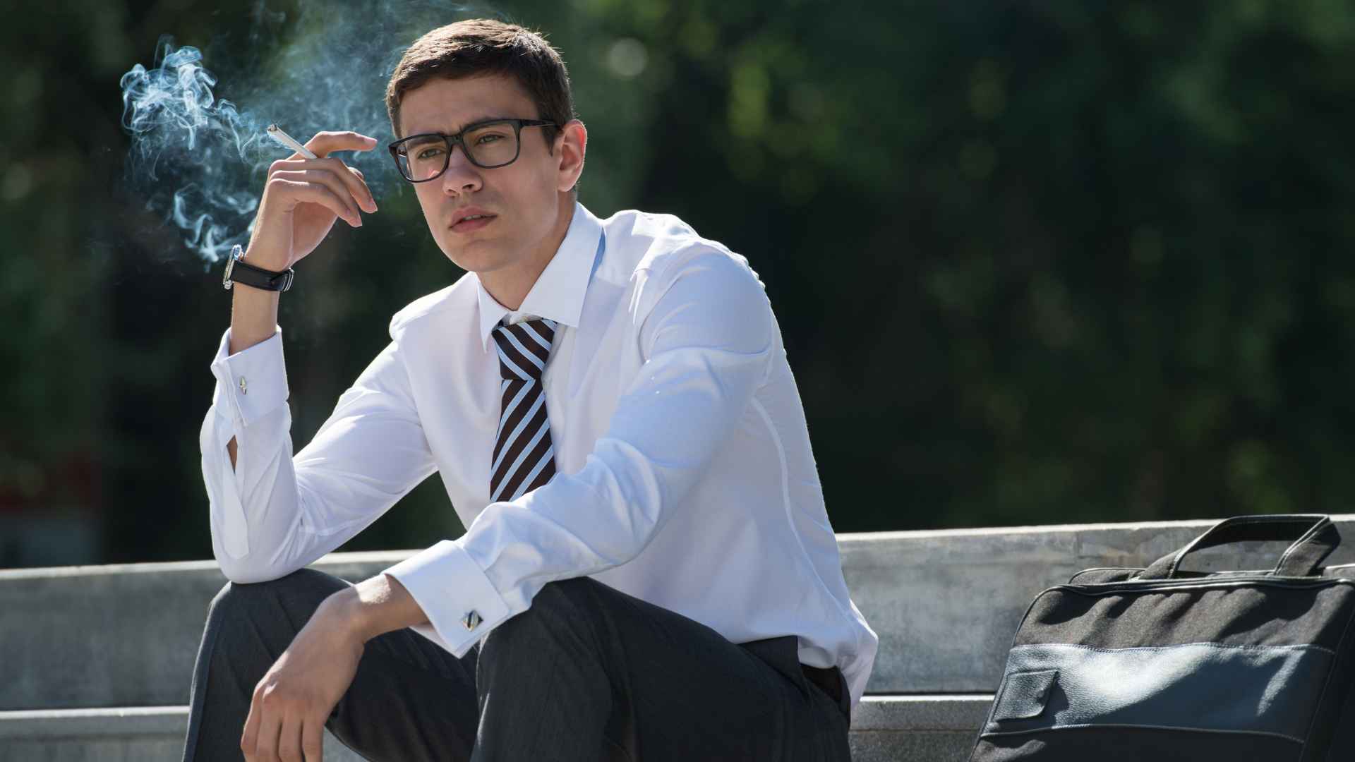 Can Professional Teeth Whitening Remove Years of Smoking Stains?